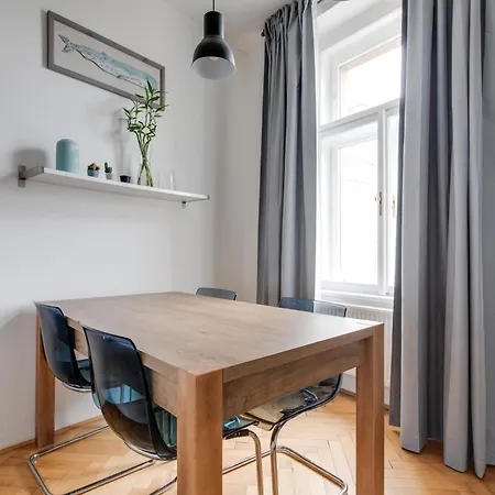 Stylish Quiet 2bds Flat Letna Park - U14 Prague