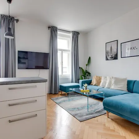 Stylish Quiet 2bds Flat Letna Park - U14 * Prague
