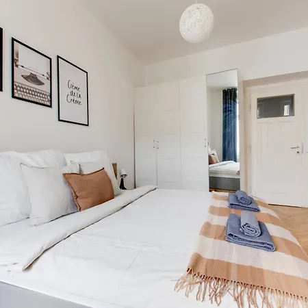 Apartment Stylish Quiet 2bds Flat Letna Park - U14